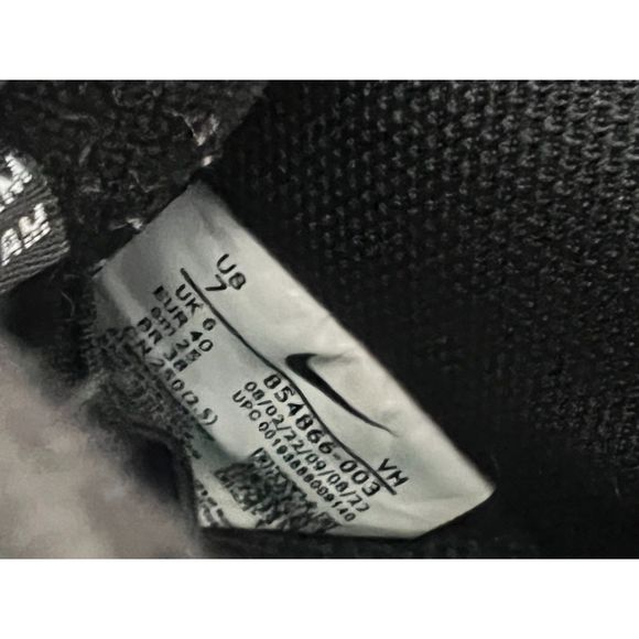 Nike SB Dunk Low Pro Retro "Pandas" 2022. Size 7(M)/8.5(W). - Picture 10 of 11